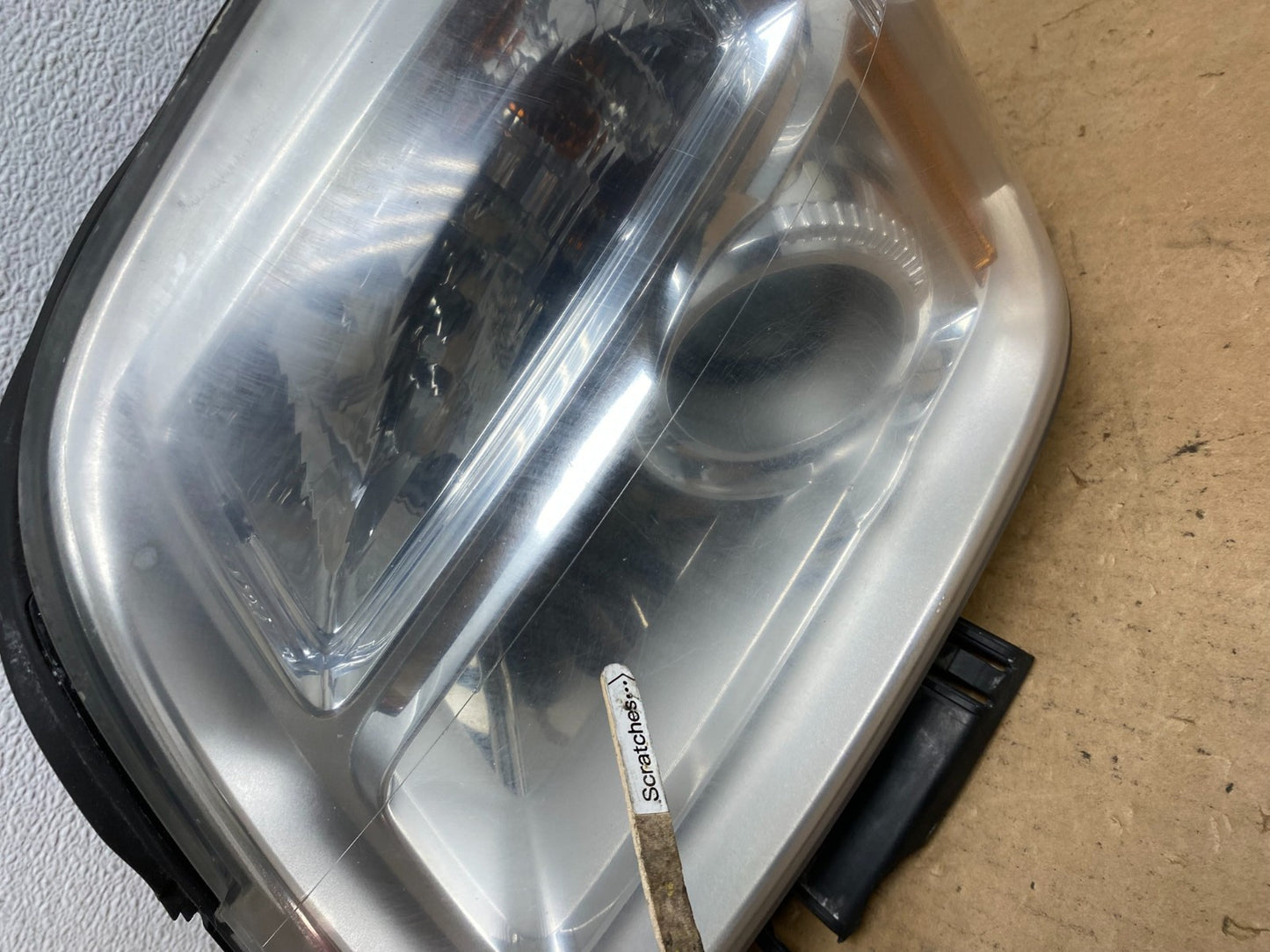 2010 to 2015 GMC Terrain Halogen Left Driver Lh Side Headlight AC8558 DW3