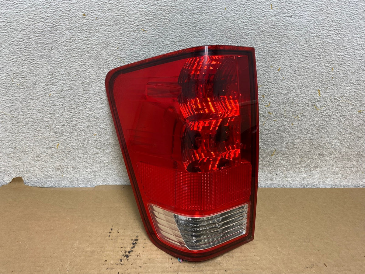 2004 to 2015 Nissan Titan Left Driver Lh Side Tail light AH7994 LK0