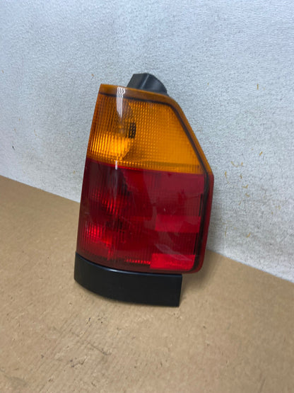 2002-2009 GMC Envoy Right Passenger RH Side Tail Light AI3334 LK1
