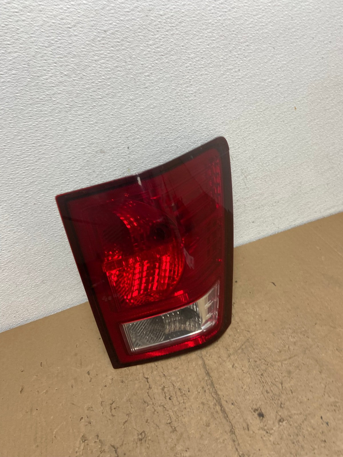 2007 to 2010 Jeep Grand Cherokee Right Passenger Tail Light AC7319 LK2