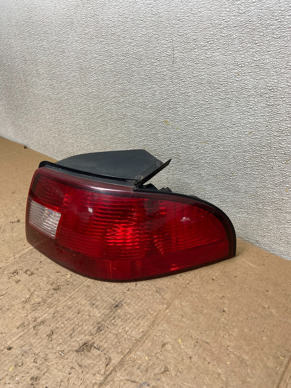 2000 - 2003 Mercury Sable Sedan Right Passenger Rh Side Tail Light OEM AA43551
