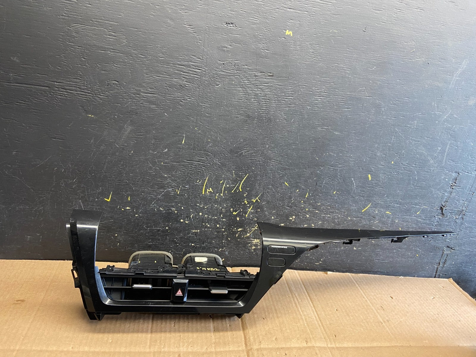 2021-2024 Toyota Camry Dashboard Center Air Vent Grille aa4852 DG0