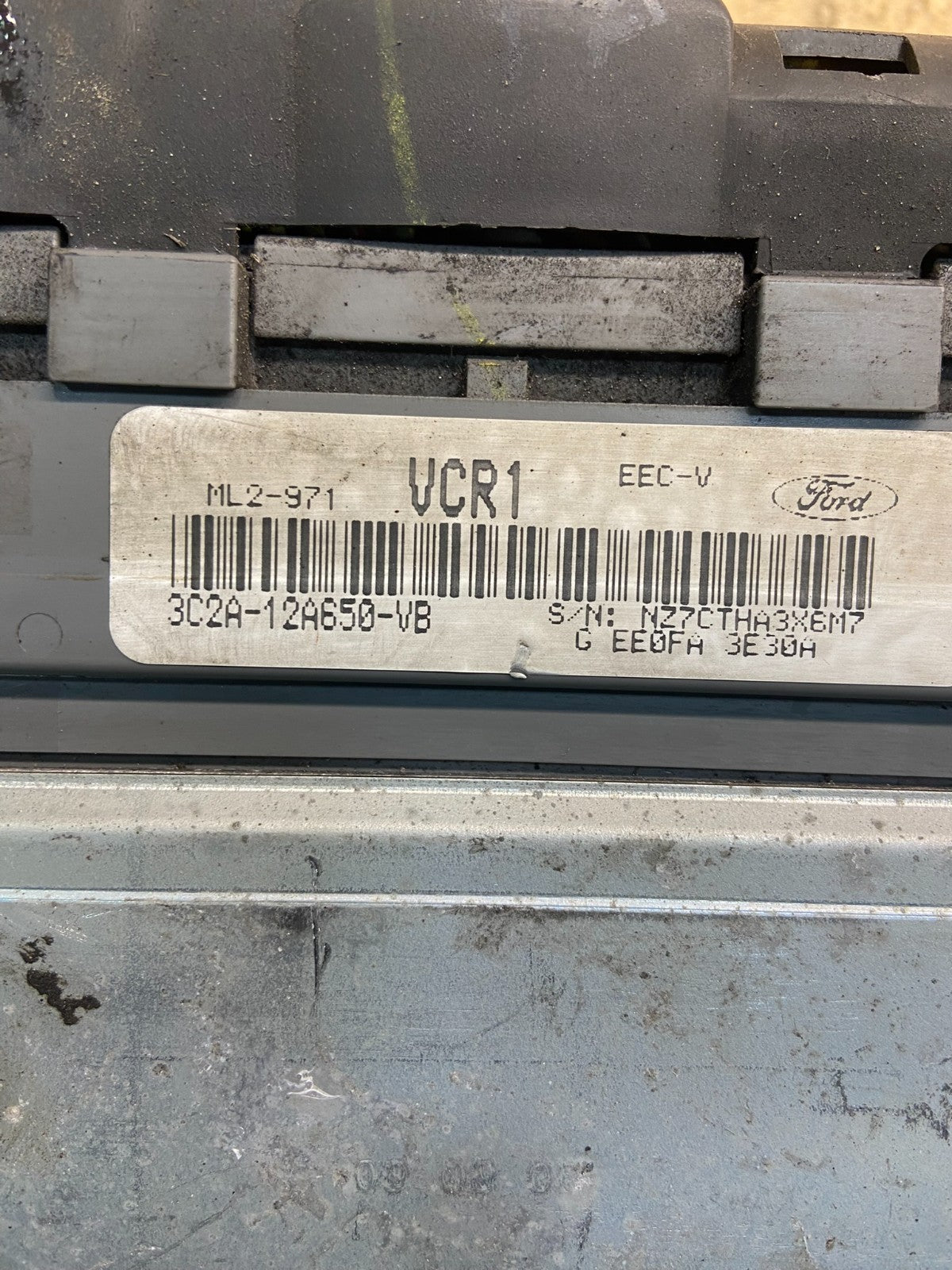 2003  Ford E250 E350 4.2L Engine Control ECU ECM Computer Module y4240 DG4