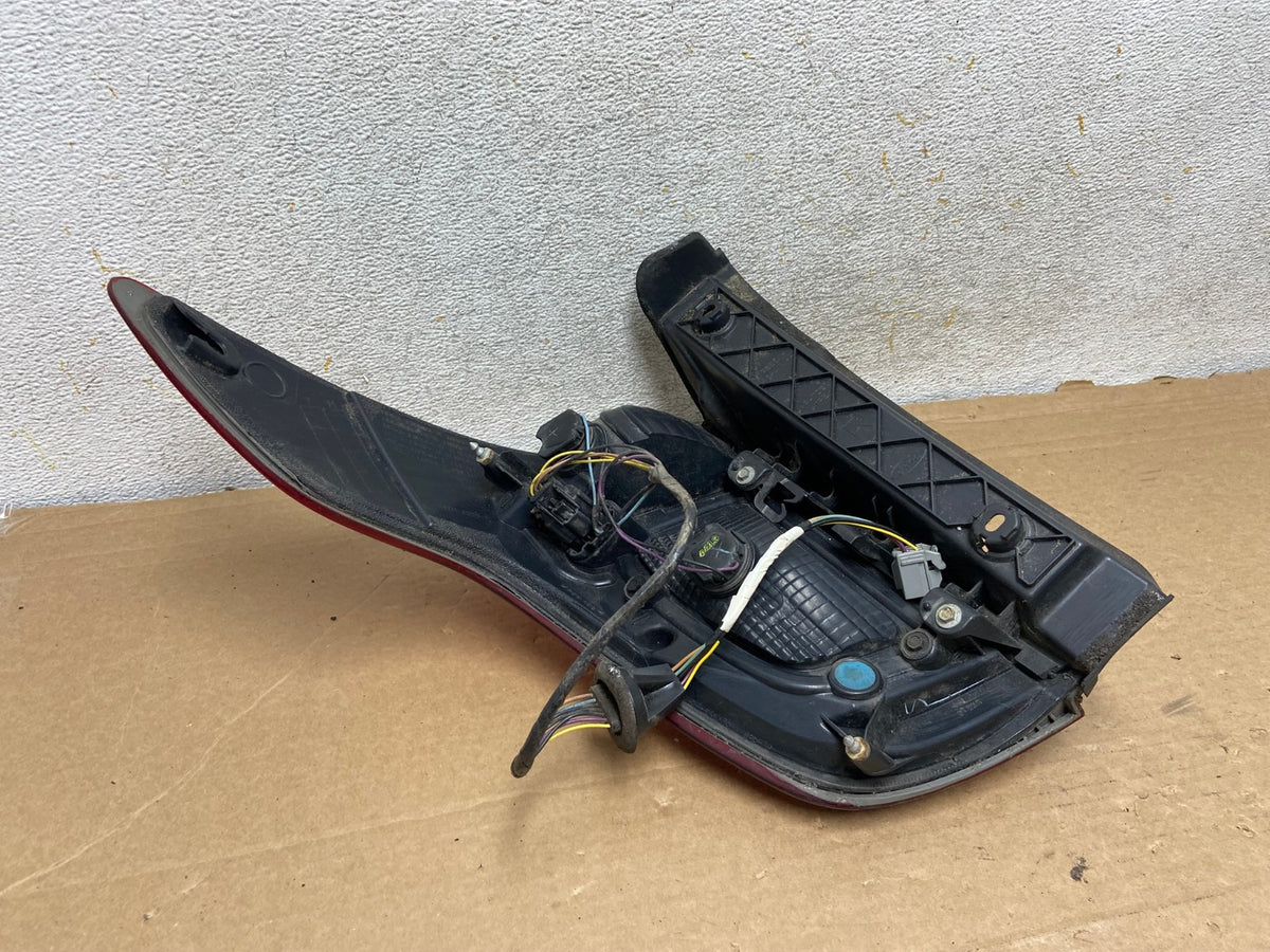 2011 2012 2013 2014 2015 Ford Explorer Right Passenger RH Tail light AH8361 LK5