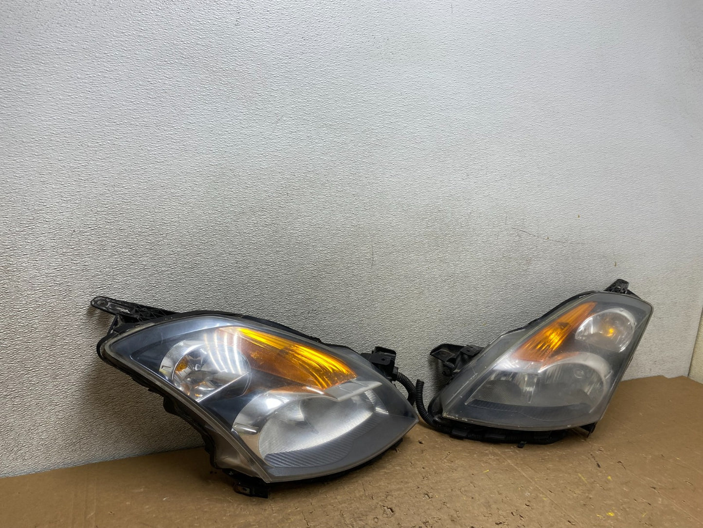 Sedan 2007 2008 2009 Nissan Altima Left+Right Set Headlights V8295 DW2