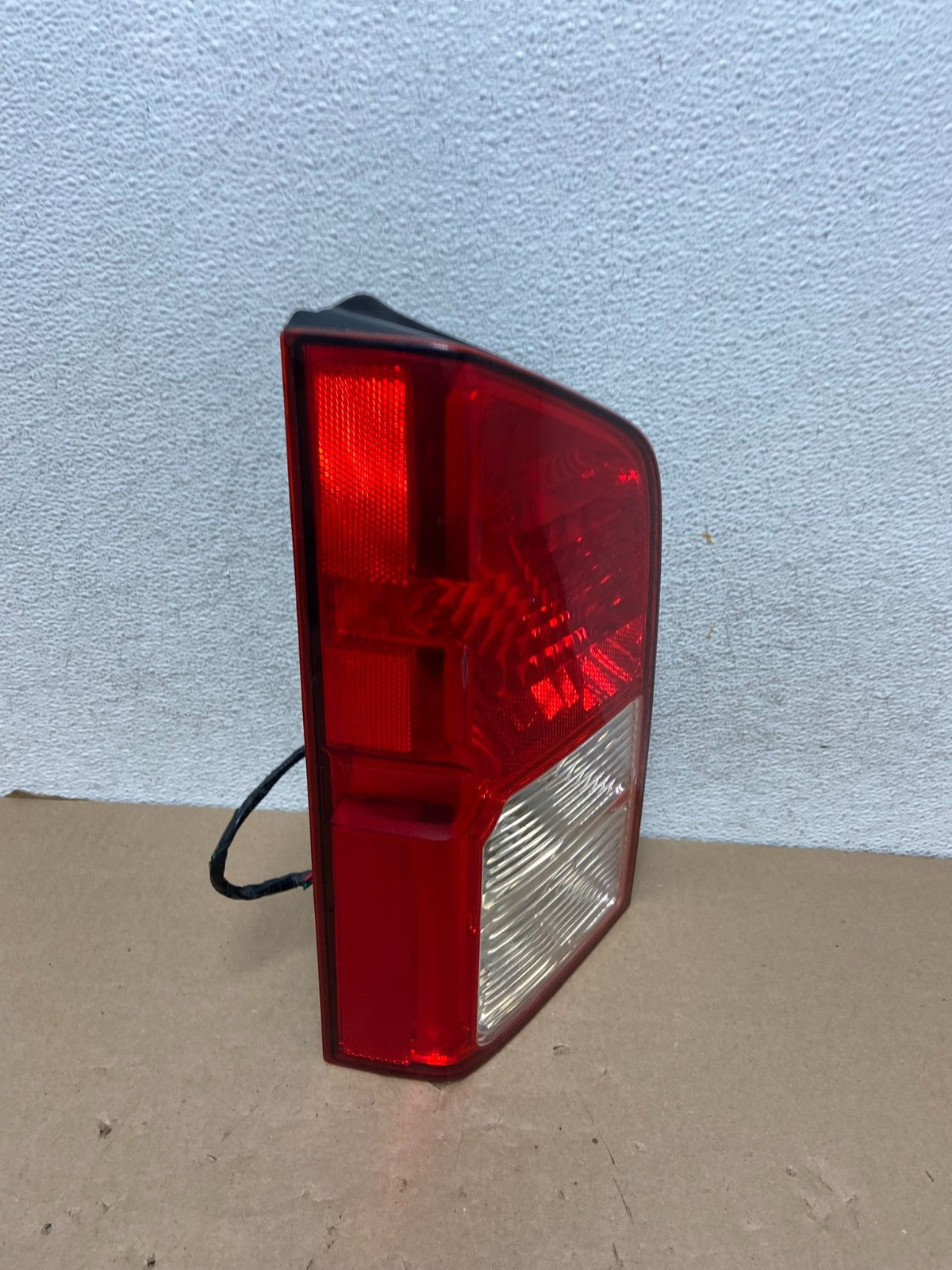 2005 to 2012 Nissan Pathfinder Tail light Left Driver Lh Side AG3421 PS2