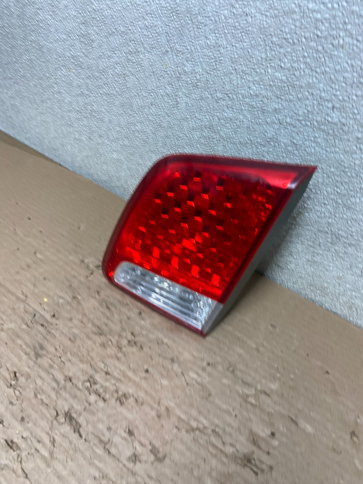 2011 2012 2013 Kia Sorento Right Passenger Inner Tail Light AB1612 DW1