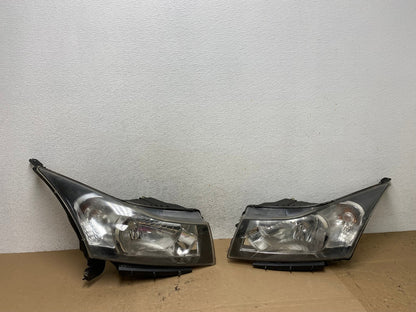 2011 to 2015 Chevrolet Cruze Halogen Left+Right Set Headlights AF4476 LK0