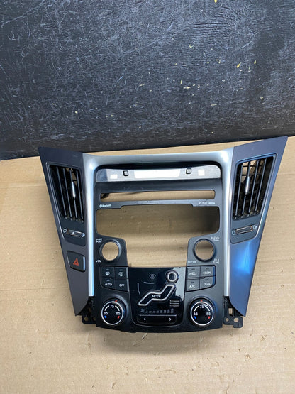 2011 - 2014 Hyundai Sonata Center Radio Climate Control Air Vent Bezel ag5243 DG0