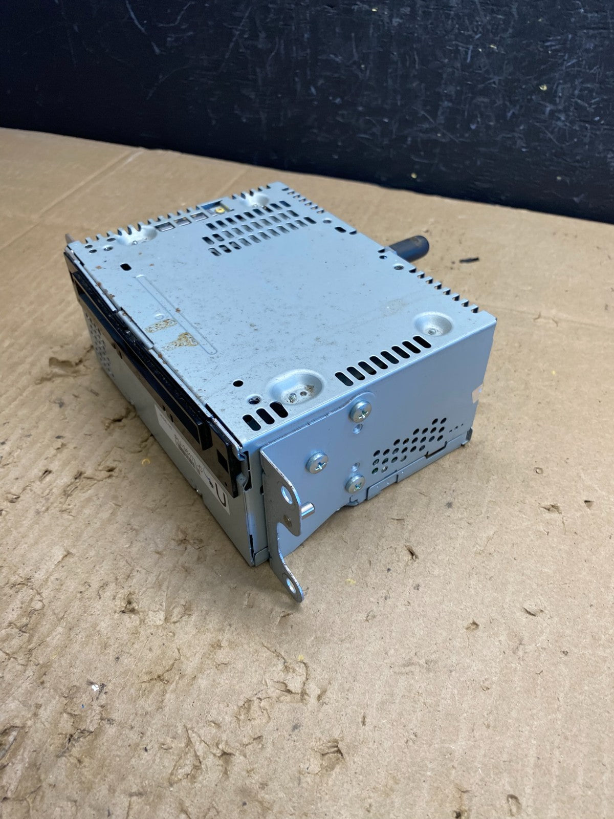 2013 to 2014 Ford Explorer Audio Equipment Radio Receiver AM FM CD ac4750 DG2
