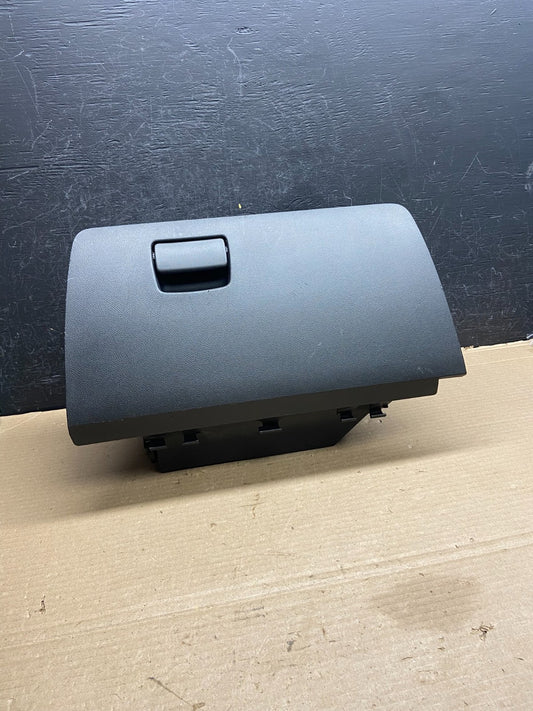 2010-2017 Chevrolet Equinox Right Passenger Side Glove Box ah1589 DG0