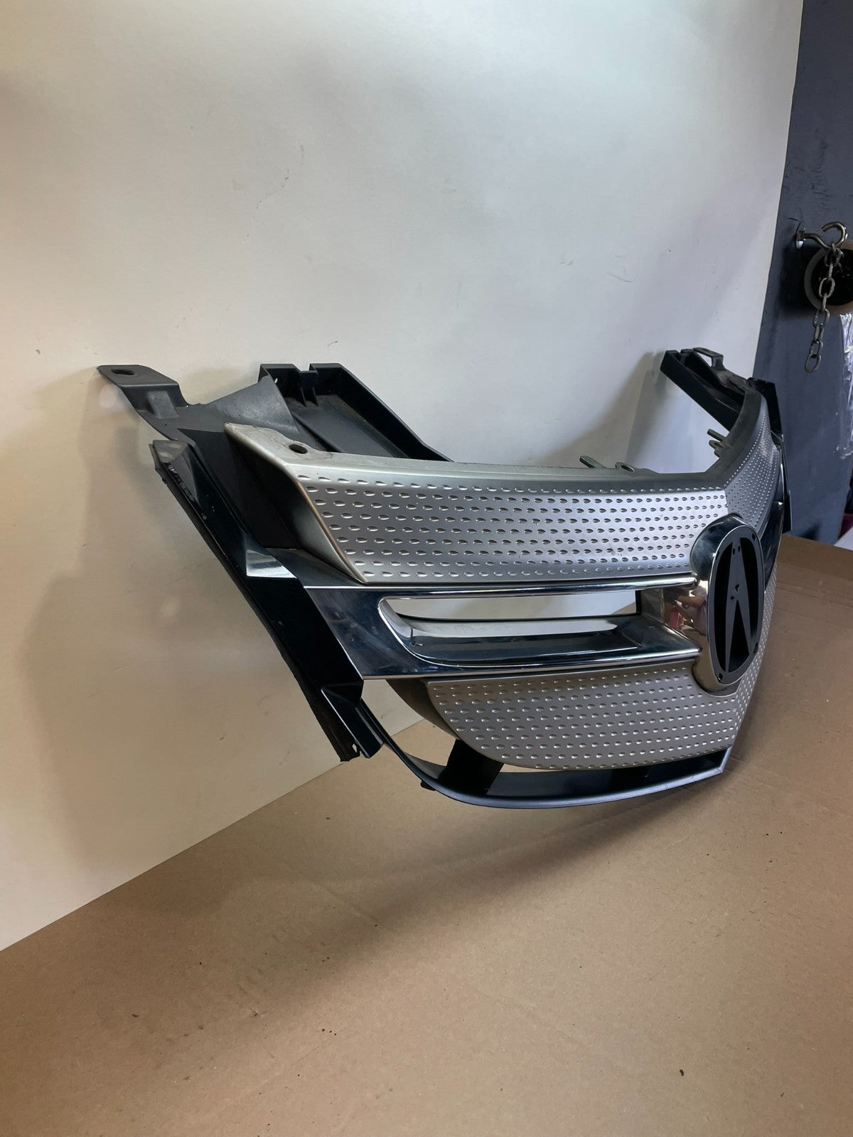 2007 2008 2009 Acura MDX Front Upper Grill Grille Emblem AI0651 DG2