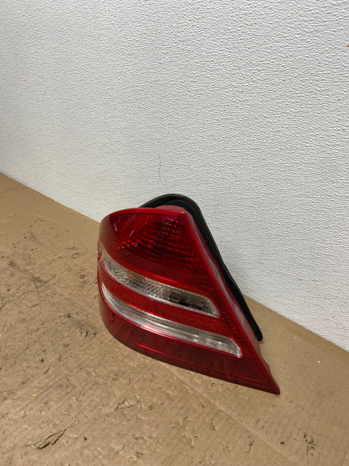 2005-2007 Mercedes-Benz C230 C240 W203 C-Class Left Driver Tail Light AC0212 LK1