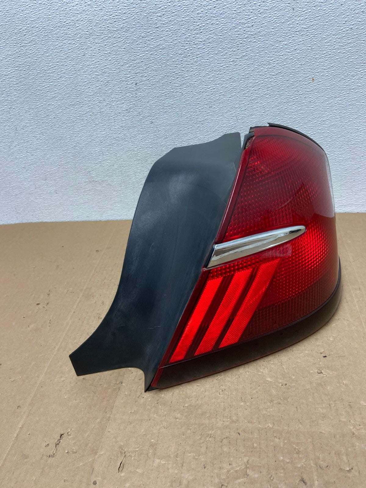1998 to 2002 Mercury Grand Marquis Right Passenger Rh Side Tail Light AC5783 LK2