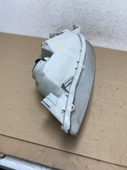 2002 to 2004 Toyota Camry Halogen Headlight Right Passenger Rh AG5876 DW9