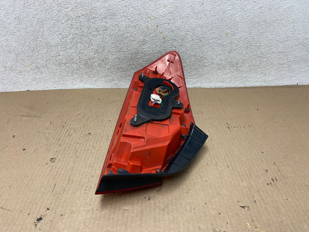 2007 to 2013 Infiniti G35 G37 Sedan Right Passenger Rh Tail Light AH5799 LK5