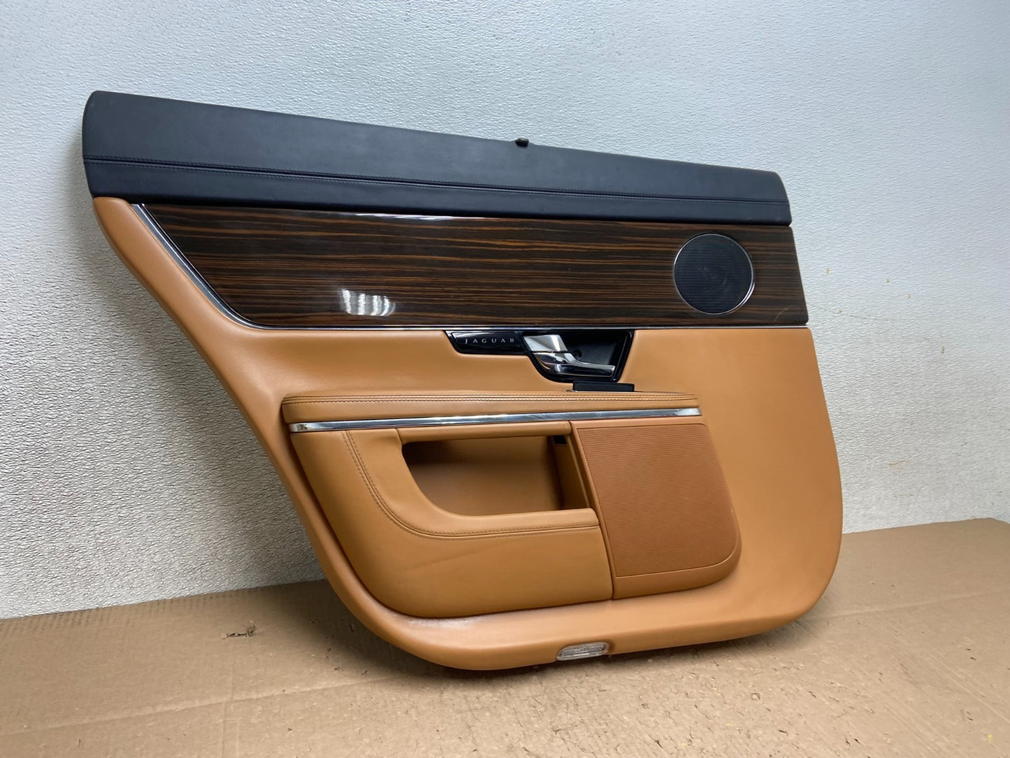 2010 to 2015 Jaguar XJ Interior Rear Left Driver LH Door Trim Panel OEM Y3190 DG2