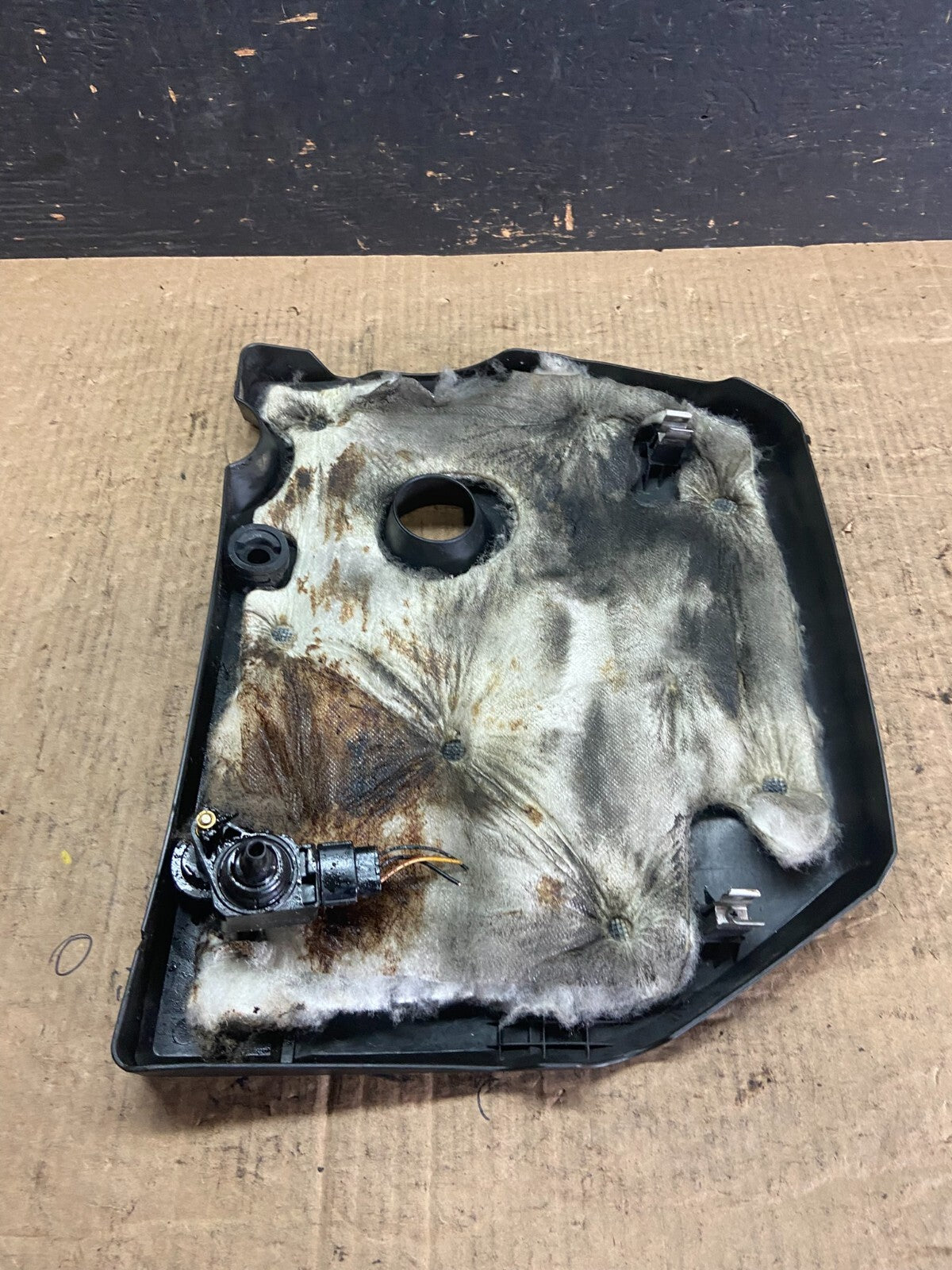 2004 to 2009 Mazda 3 DOHC 16 VALVE Engine Shield Top Cover O3303 PS6