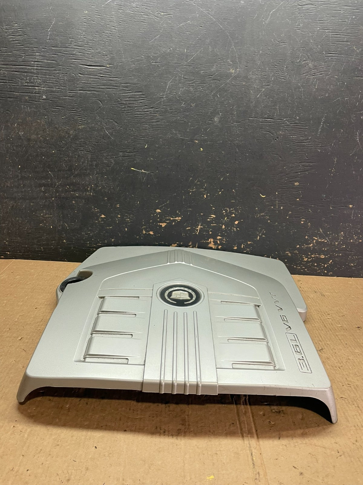 2004 to 2007 Cadillac CTS 3.6L Plastic Engine Cover Shield OEM Z6043 DG4