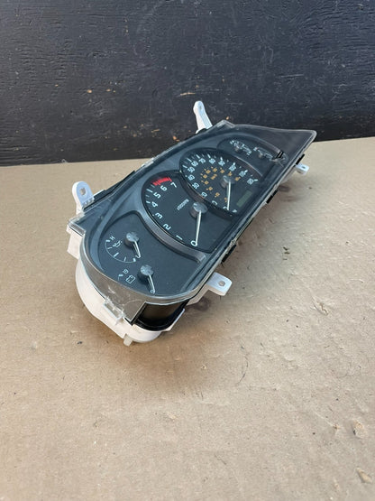 2005 2006 Toyota Tundra Speedometer Cluster Gauge AE3327 DG1