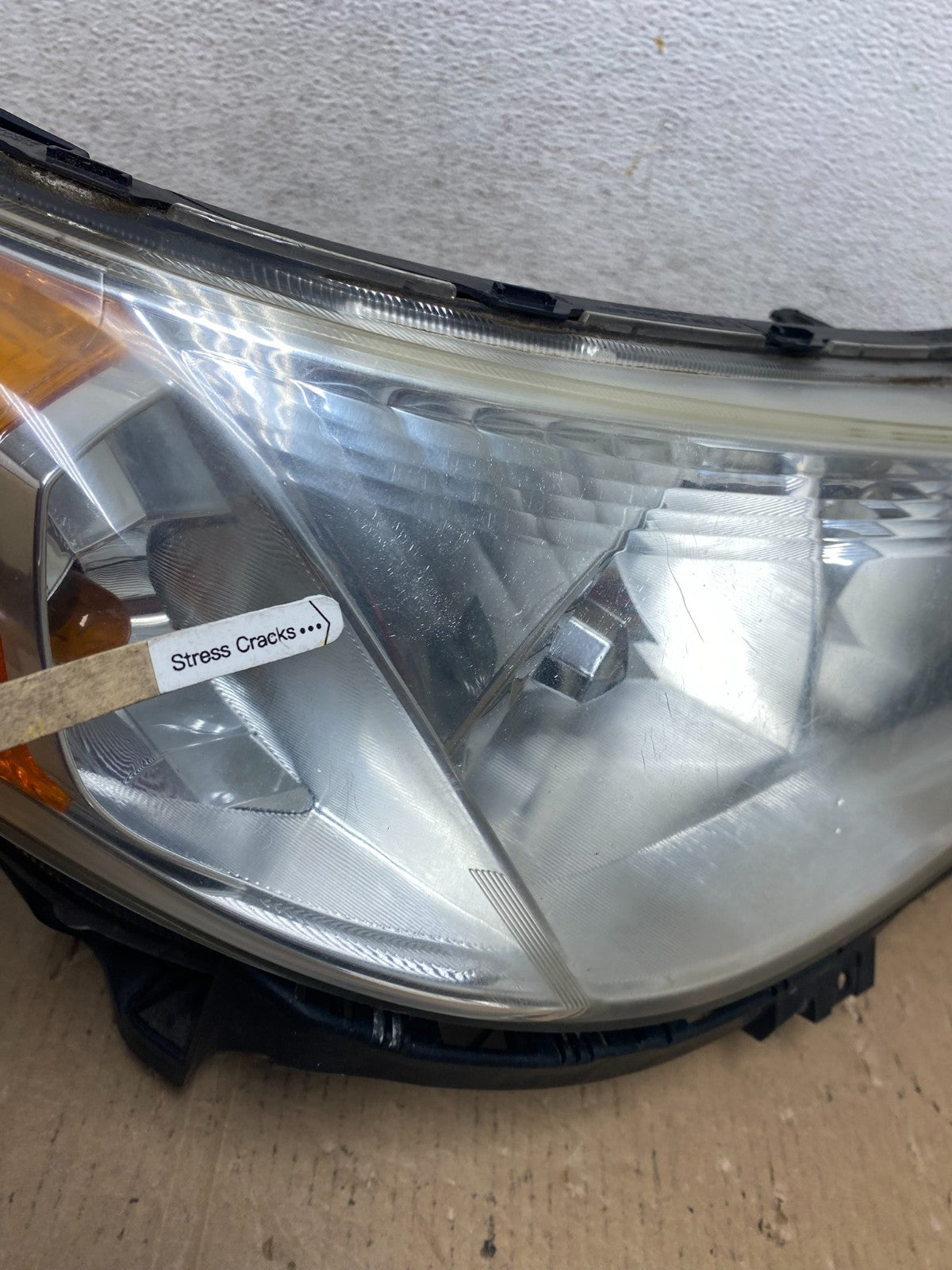 2009 - 2013 Subaru Forester Right Passenger Side Xenon Headlight AD8036 DW4