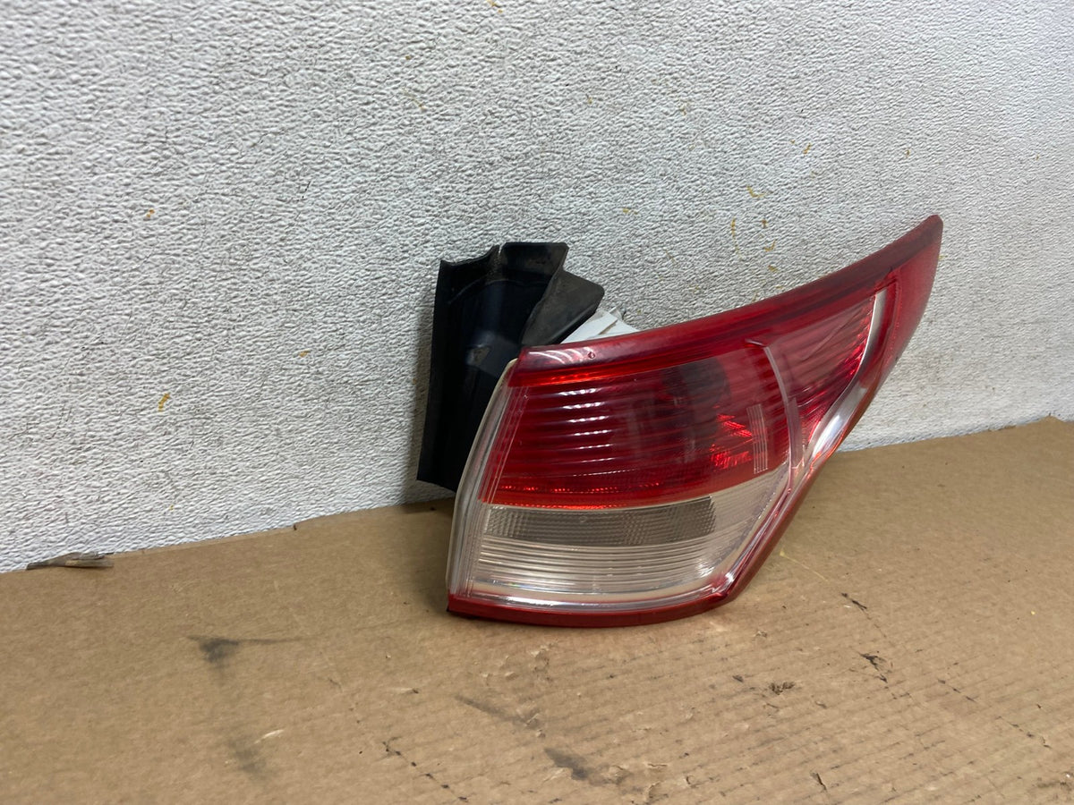 2013 to 2016 Ford Escape Right Passenger RH Side Tail Light AH4236 LK1