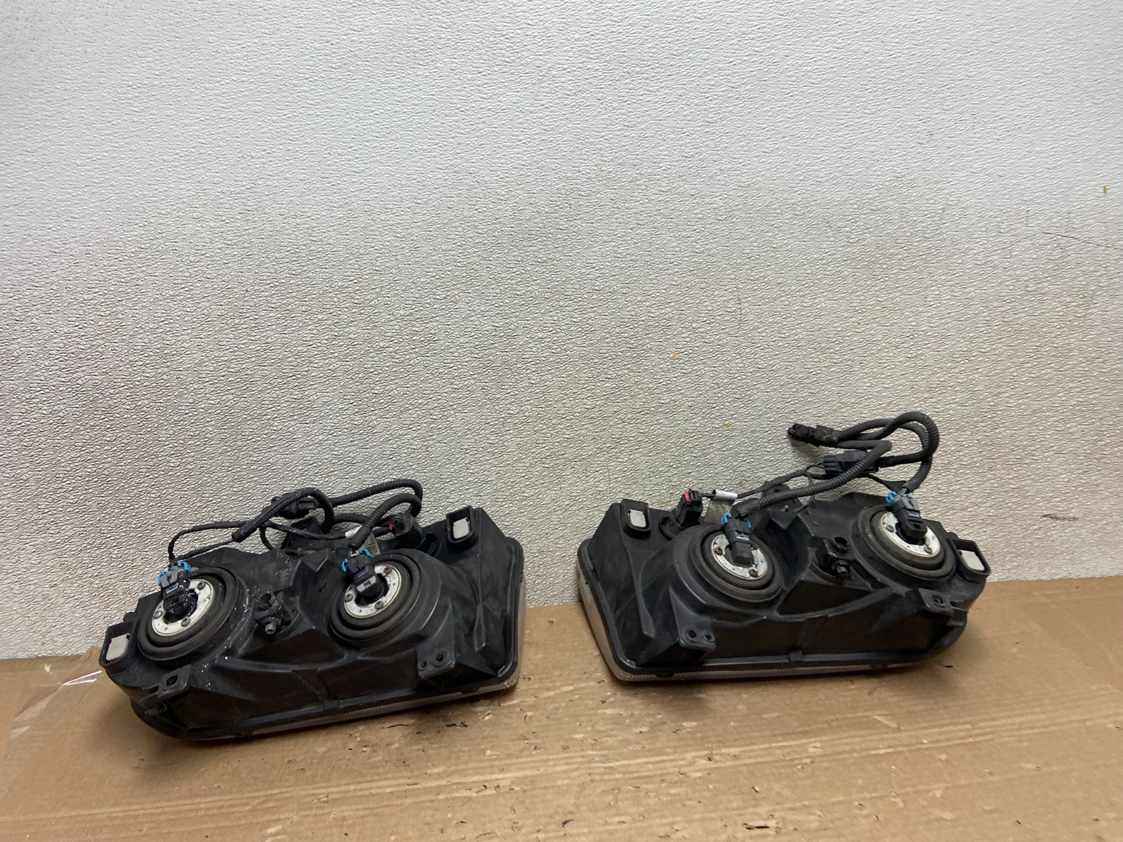 2005 2006 2007 Chrysler 300 Left+Right Halogen Headlights AB1215 DW7