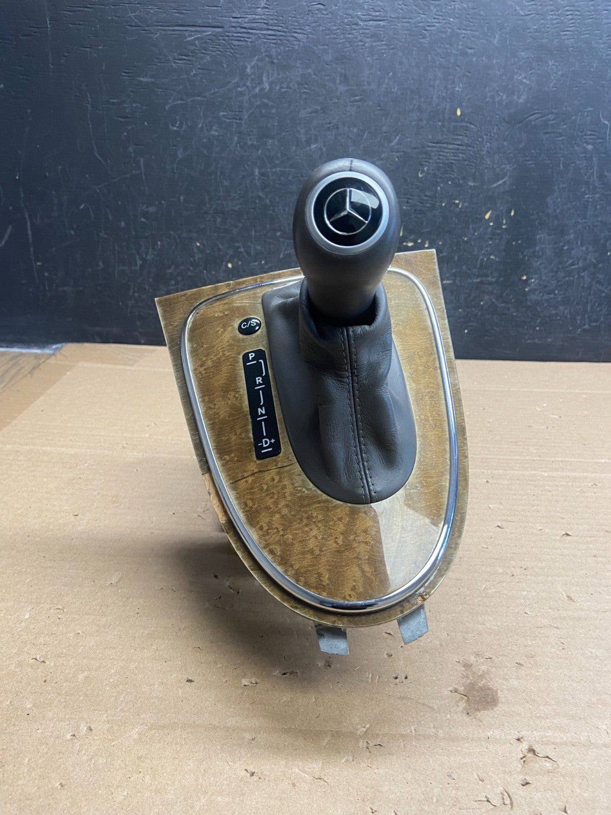 2003 to 2006 Mercedes E350 E500 Shifter Knob Handle Boot Cover Trim AG5156 DG0