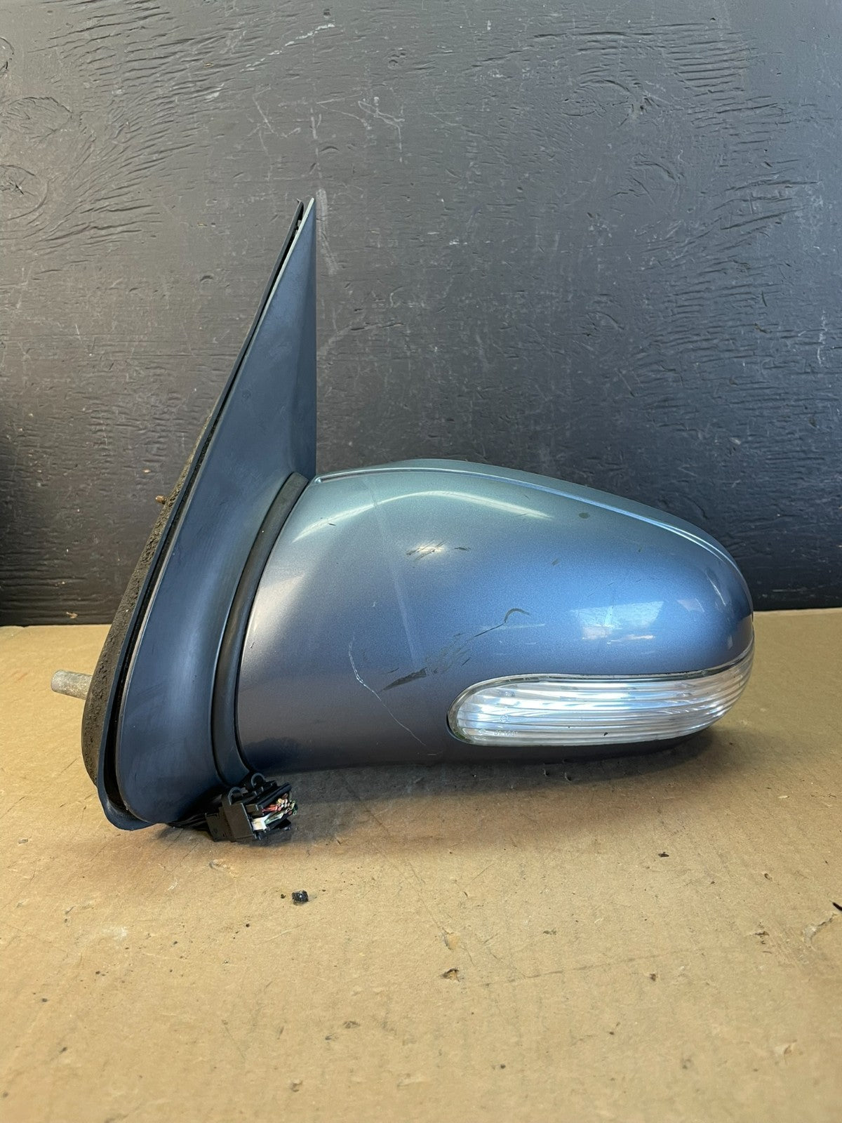 2002 to 2005 Mercedes ML Left Driver LH Side View Door Mirror AD5610 DW0