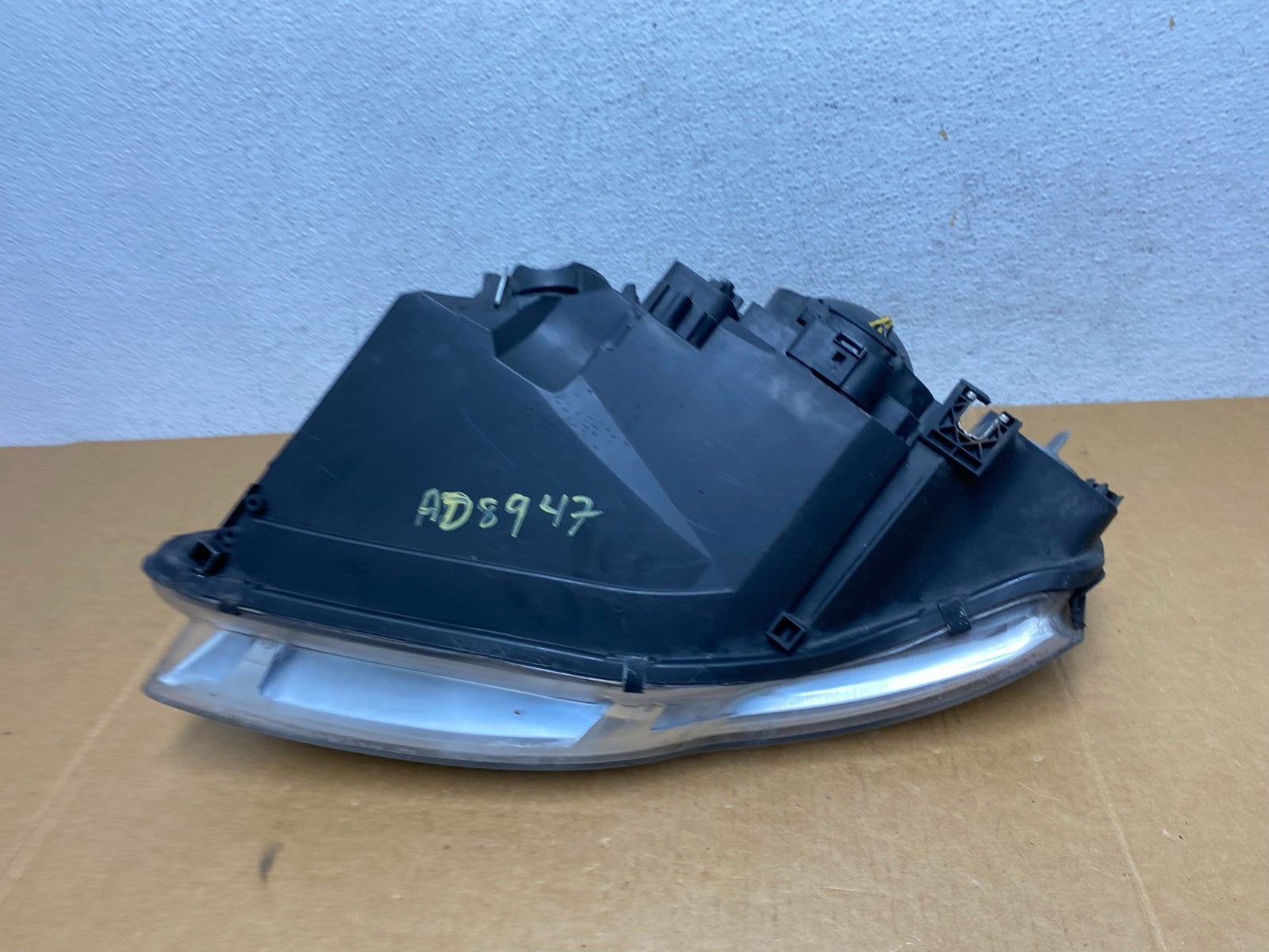 2005 2006 2007 2008 Audi A4 Right Passenger RH Halogen Headlight AD8947 DW8