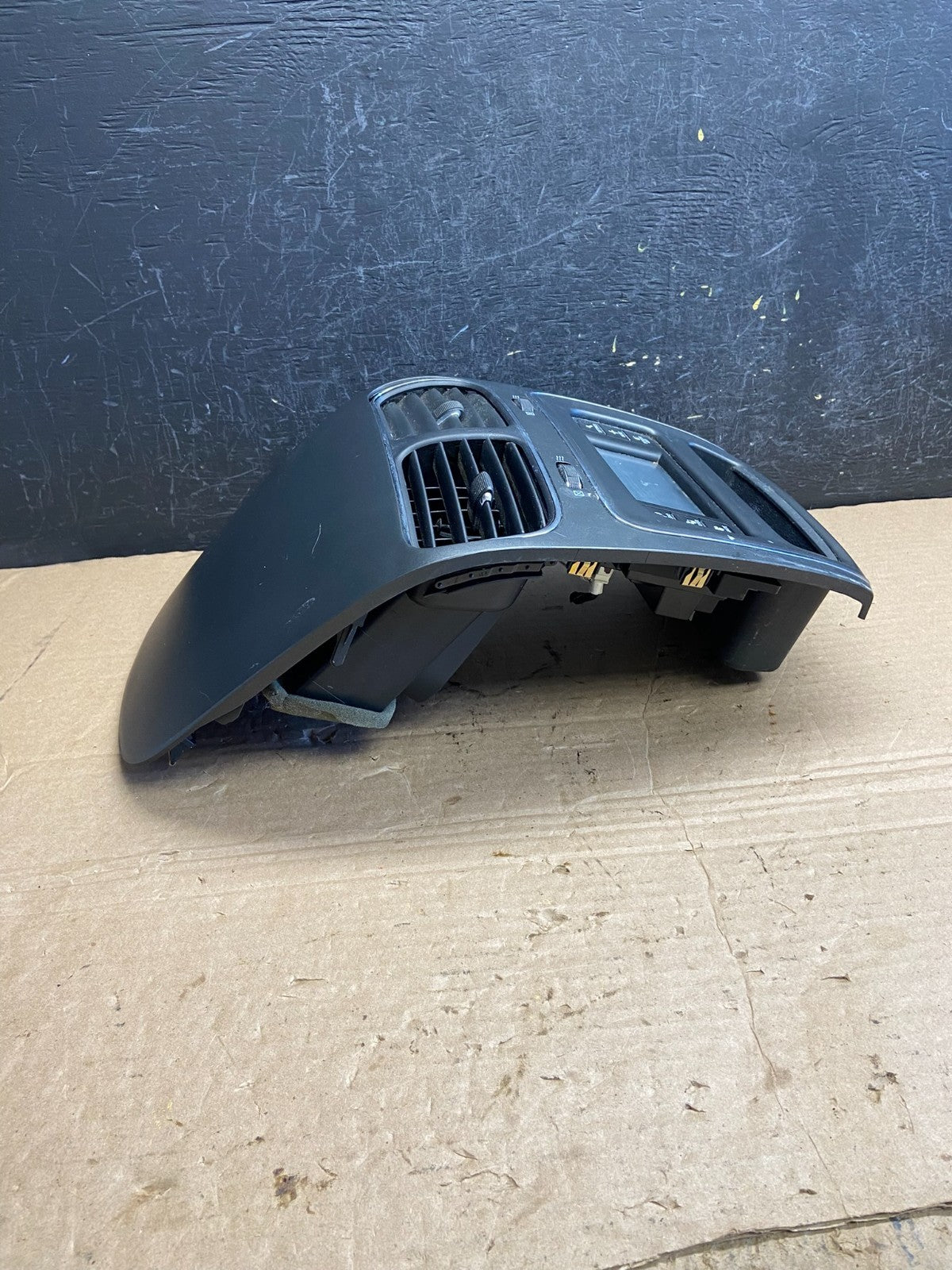 2011-2019 Dodge Journey 4.3 Radio Display Screen Bezel Trim Air Vents AF2073 DW1
