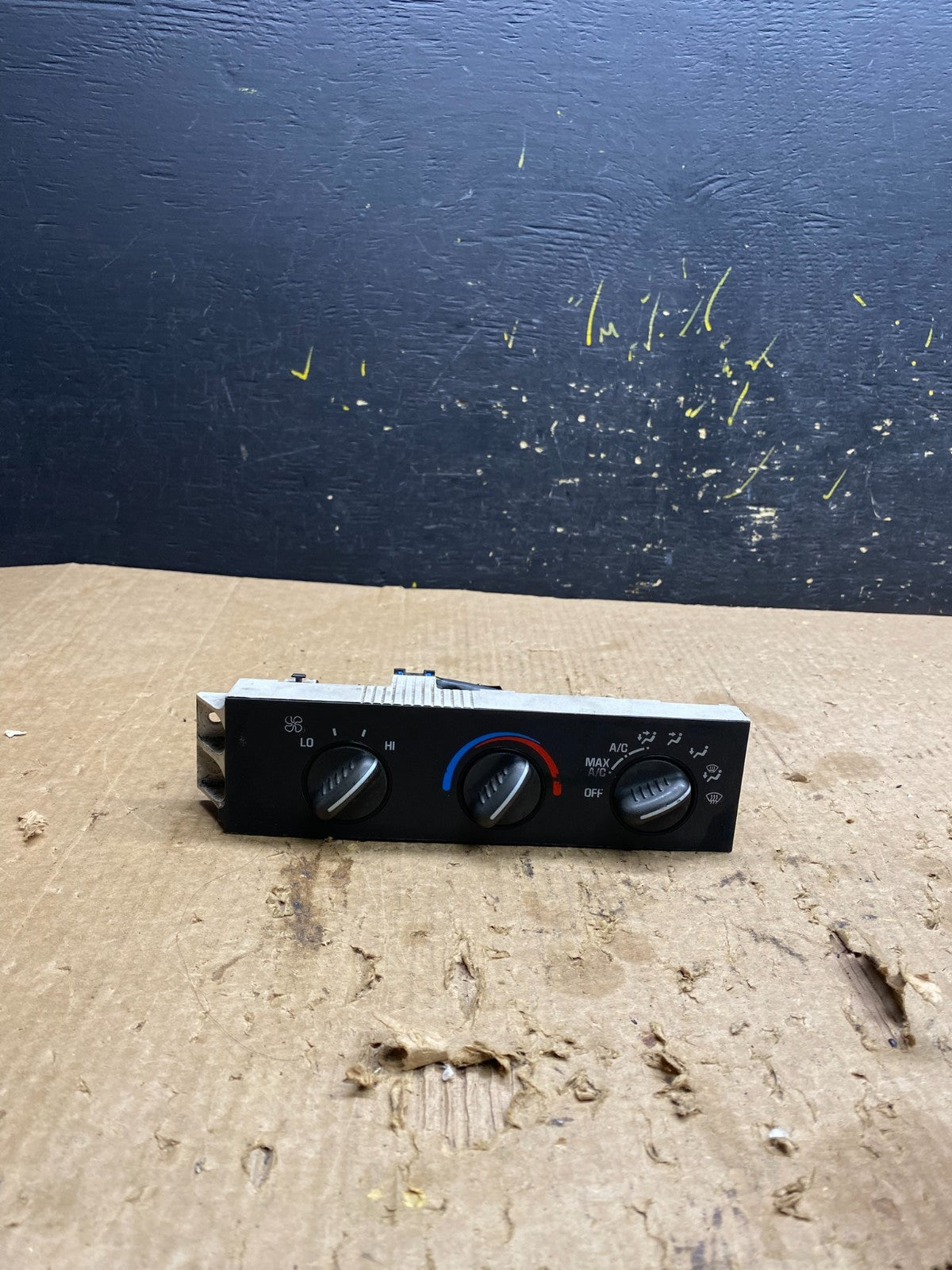 2001 - 2007 GMC Chevrolet Express 1500 Climate Control A/C Z7424 DG0