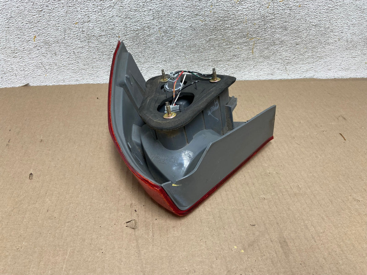 2001 2002 2003 Honda Civic Sedan Left Driver Lh Tail Light AH5714 LK6