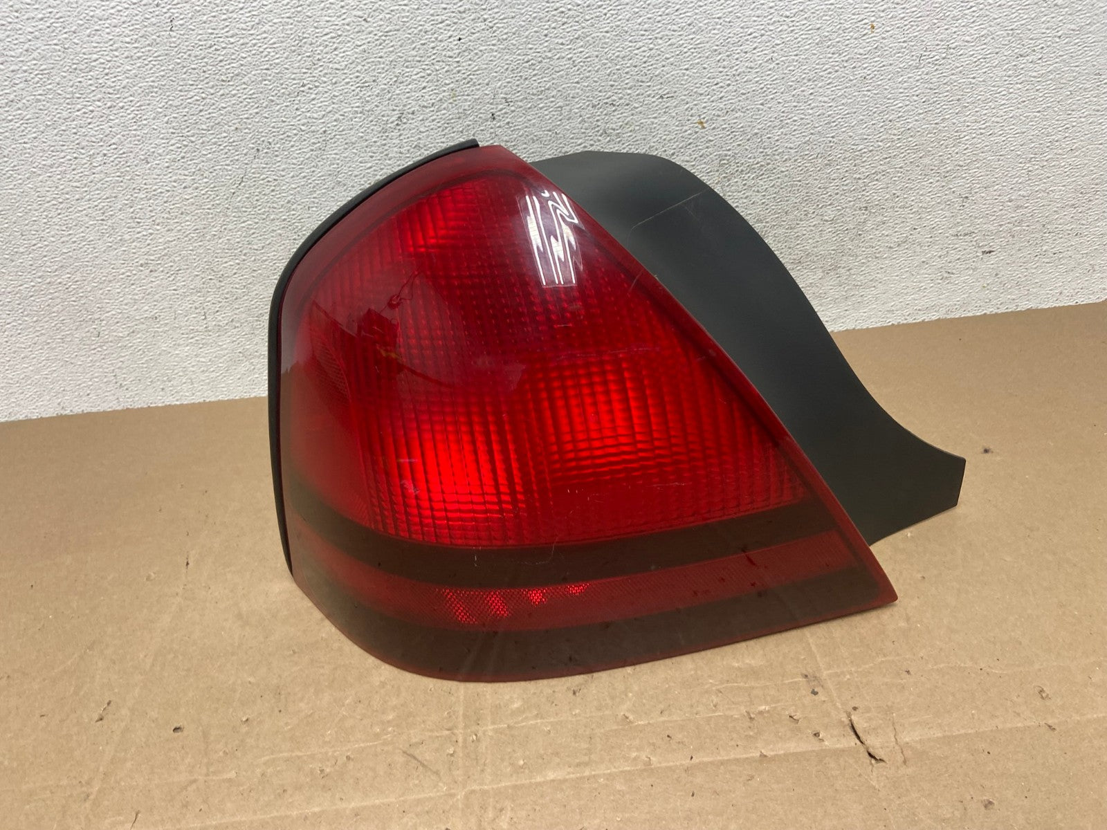 2003-2011 Mercury Grand Marquis Left Driver Lh Side Tail Light TYC AE5070 LK0