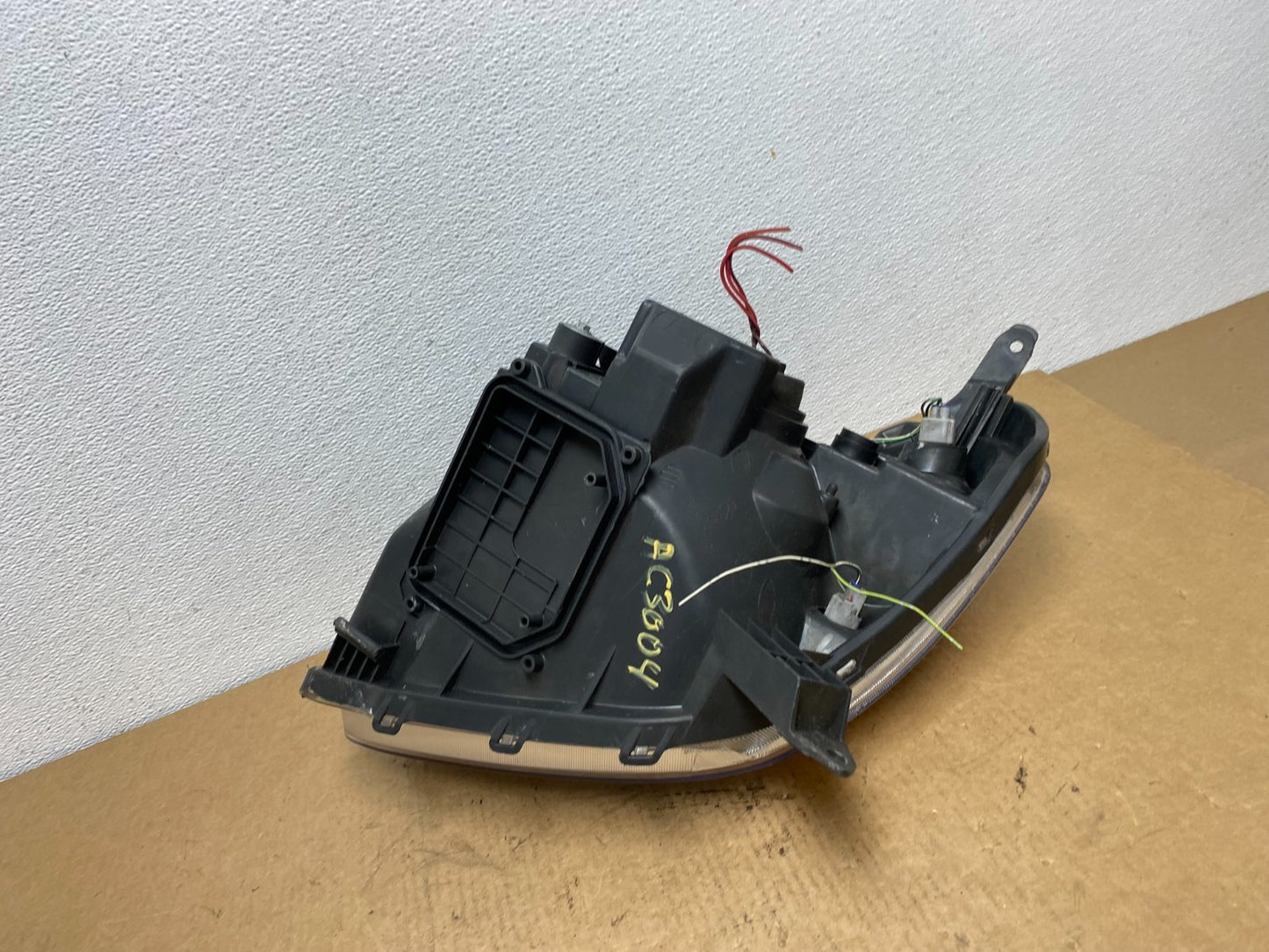 2004 2005 Toyota Rav4 Right Passenger RH Side Headlight Halogen Oem AC3004 DW7