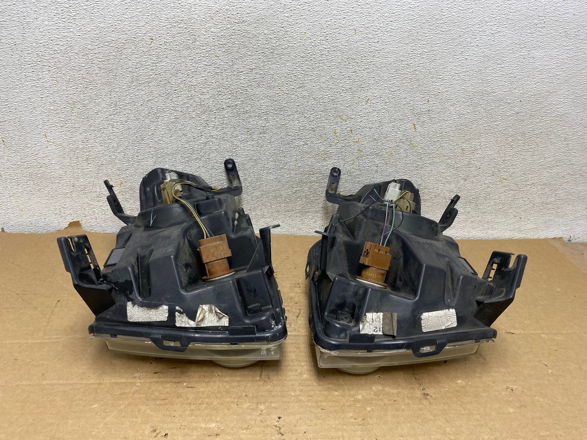 2008 to 2012 Ford Escape Headlights Left+Right Side Set Halogen AH8021 LK11