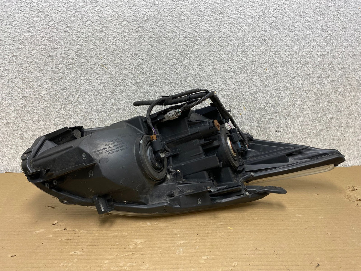 2010 - 2011 Toyota Prius Left Driver LH Blue Halogen Headlight AG9336 DW5