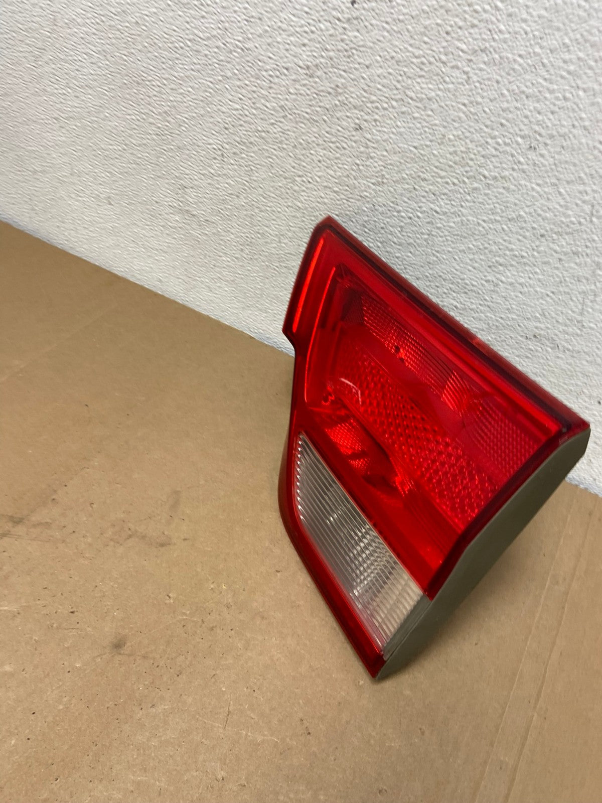 2011-2013 Jeep Grand Cherokee Right Passenger Rh Inner Tail Light AC5612 LK1
