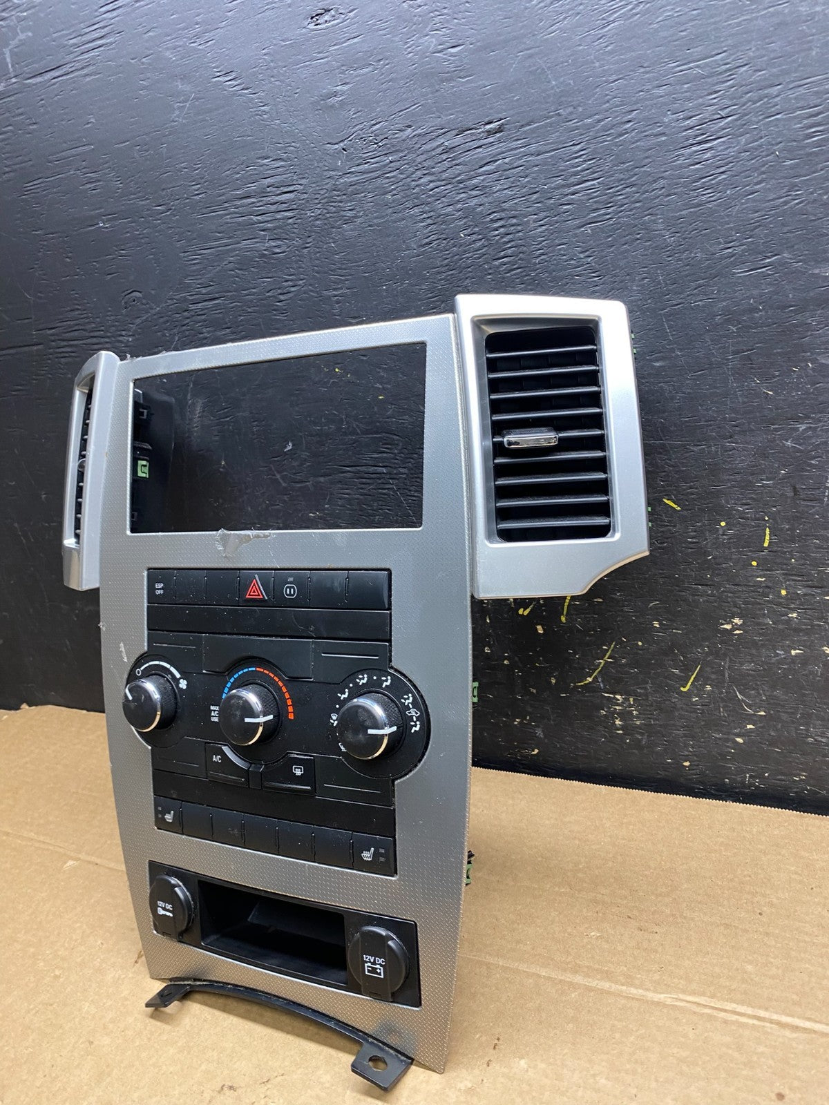 2008 to 2010 Jeep Grand Cherokee Center A/C Heater Climate Control OEM W6481 DG2