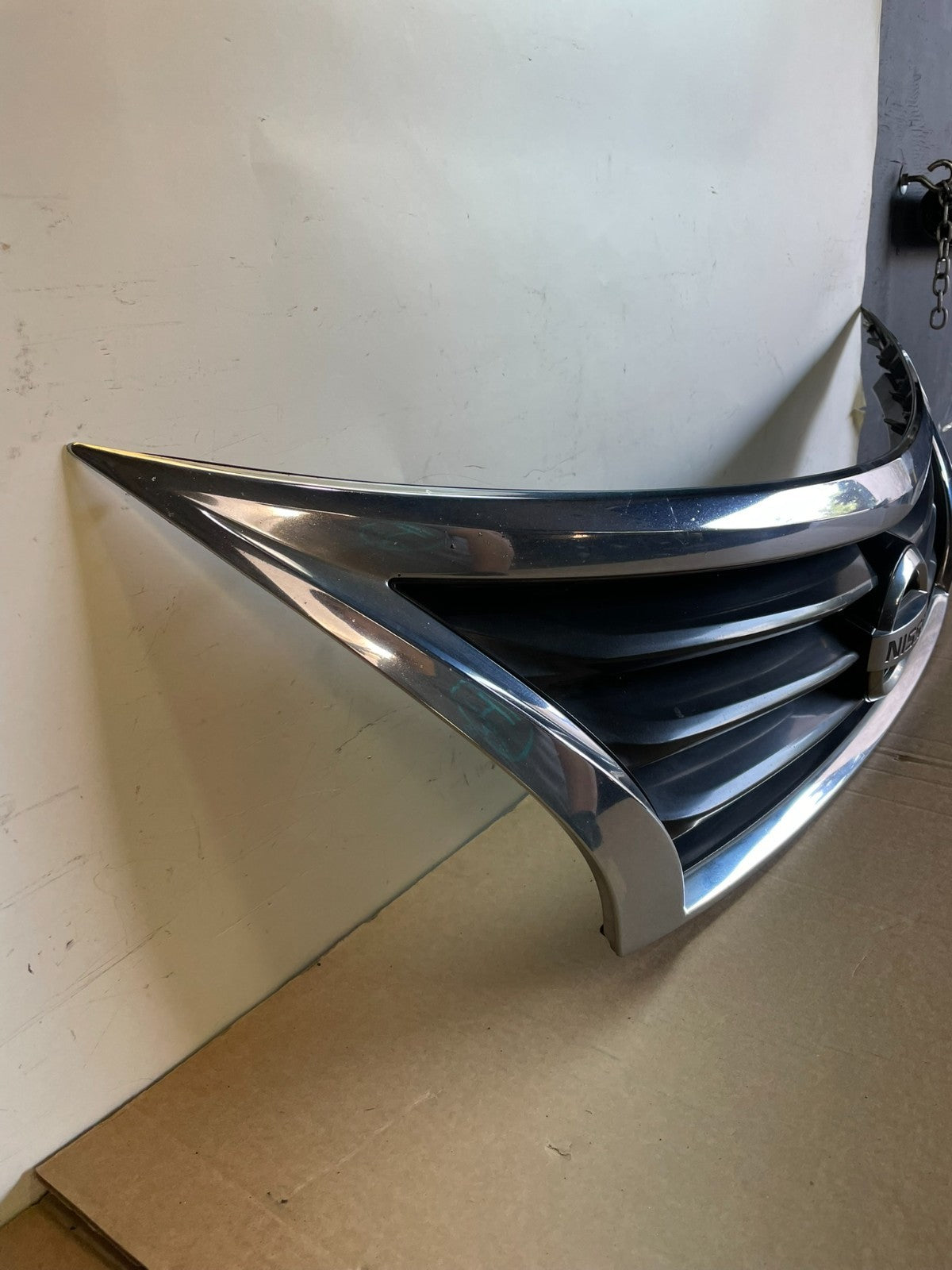2013 to 2015 Nissan Altima Front Upper Grill Grille Sedan AG7582 DG2