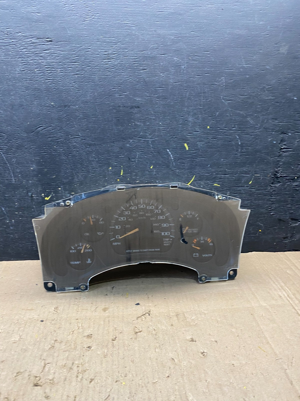 2000 to 2005 Chevrolet Astro Cluster Gauge Speedometer ECM R9044 DG0