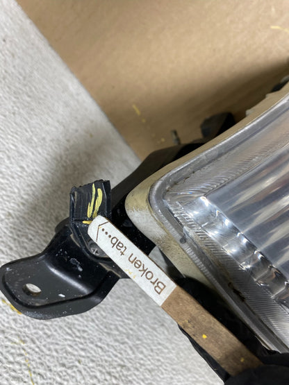 2001 2002 2003 Toyota Sienna Left+Right Side Headlights Halogen AH5959 DW5