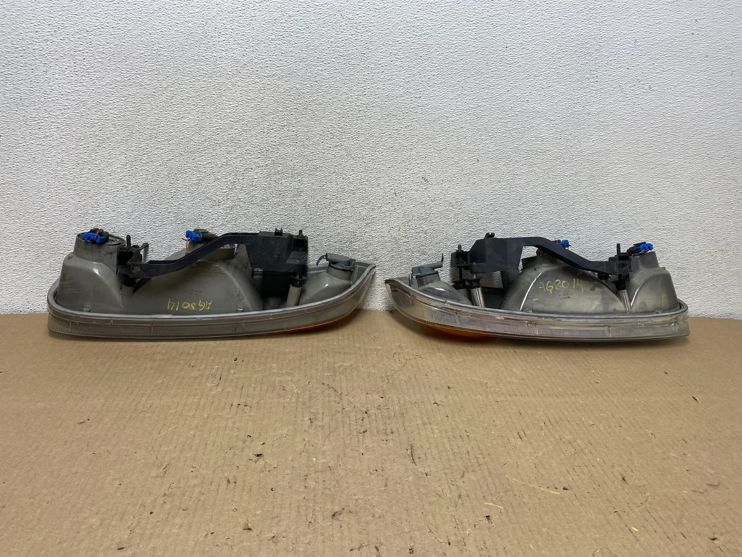 1998 - 2002 Saturn SL SL1 SL2 S Series Left+Right Halogen Headlights AG8014 DW5