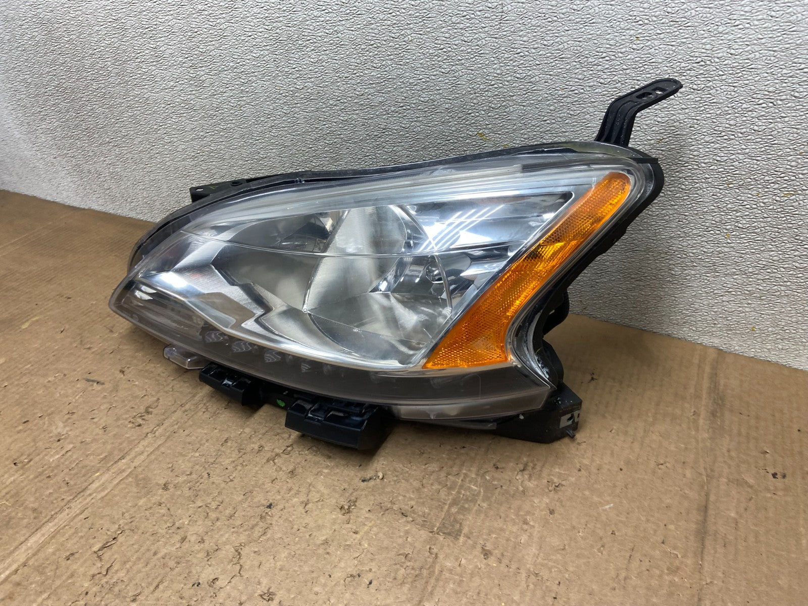2013 - 2015 Nissan Sentra W/LED Halogen Left Driver LH Headlight AA8239 DW1