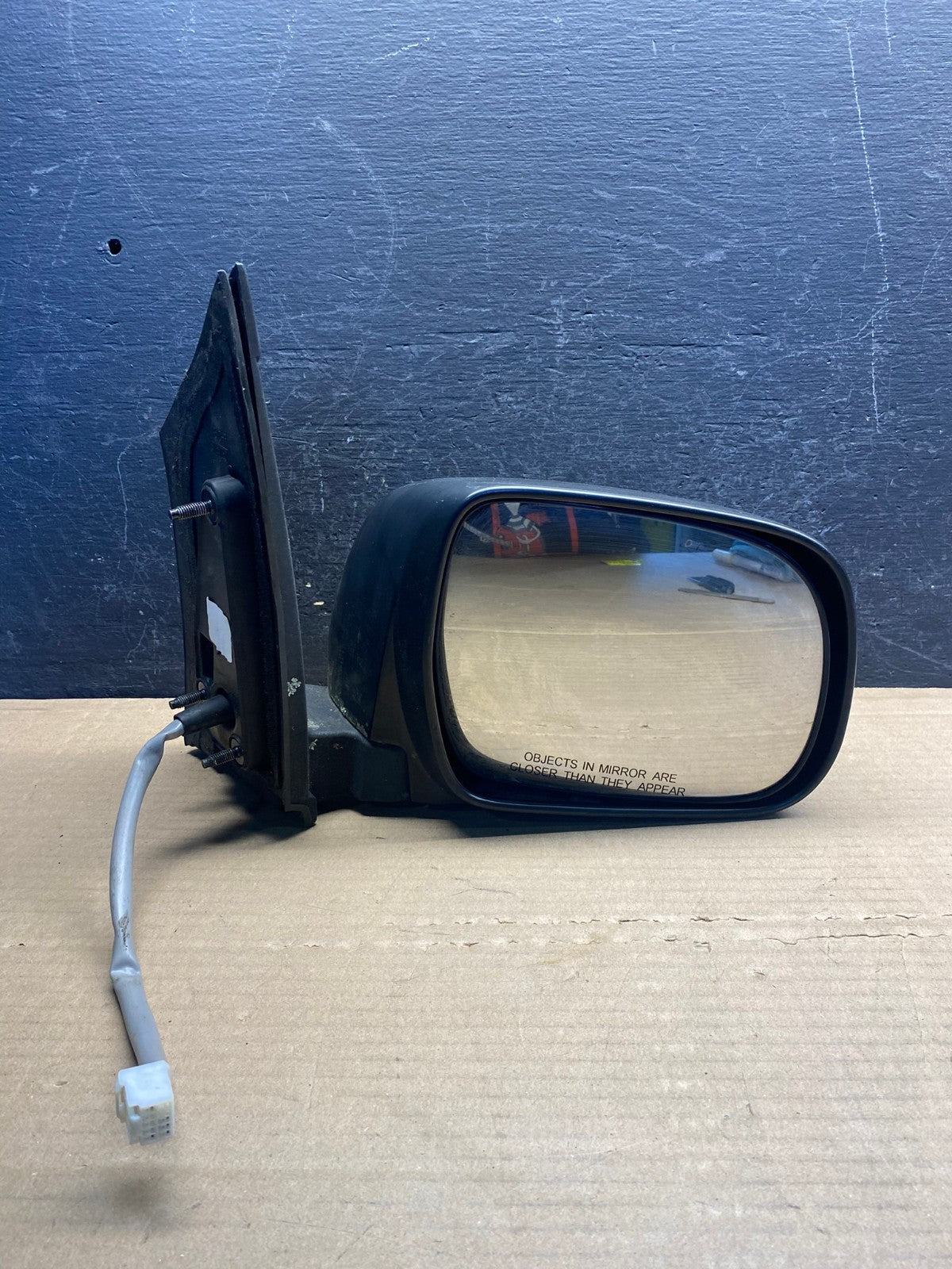 2006 to 2010 Toyota Sienna Right Passenger View Mirror AF3944 LK9