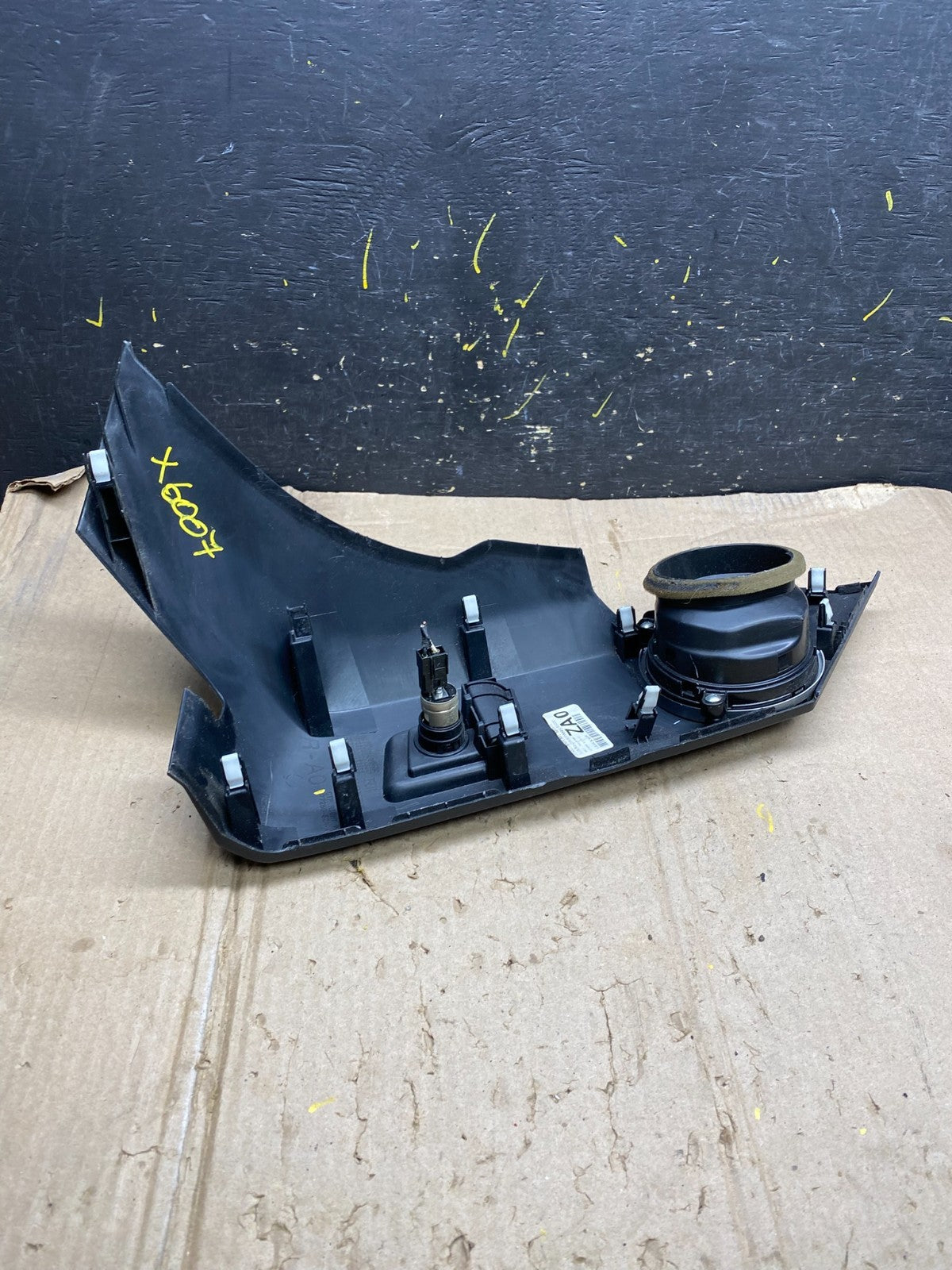 2009 - 2015 Honda Pilot Left Dash Vent Center Panel Bezel OEM X6007 DG4