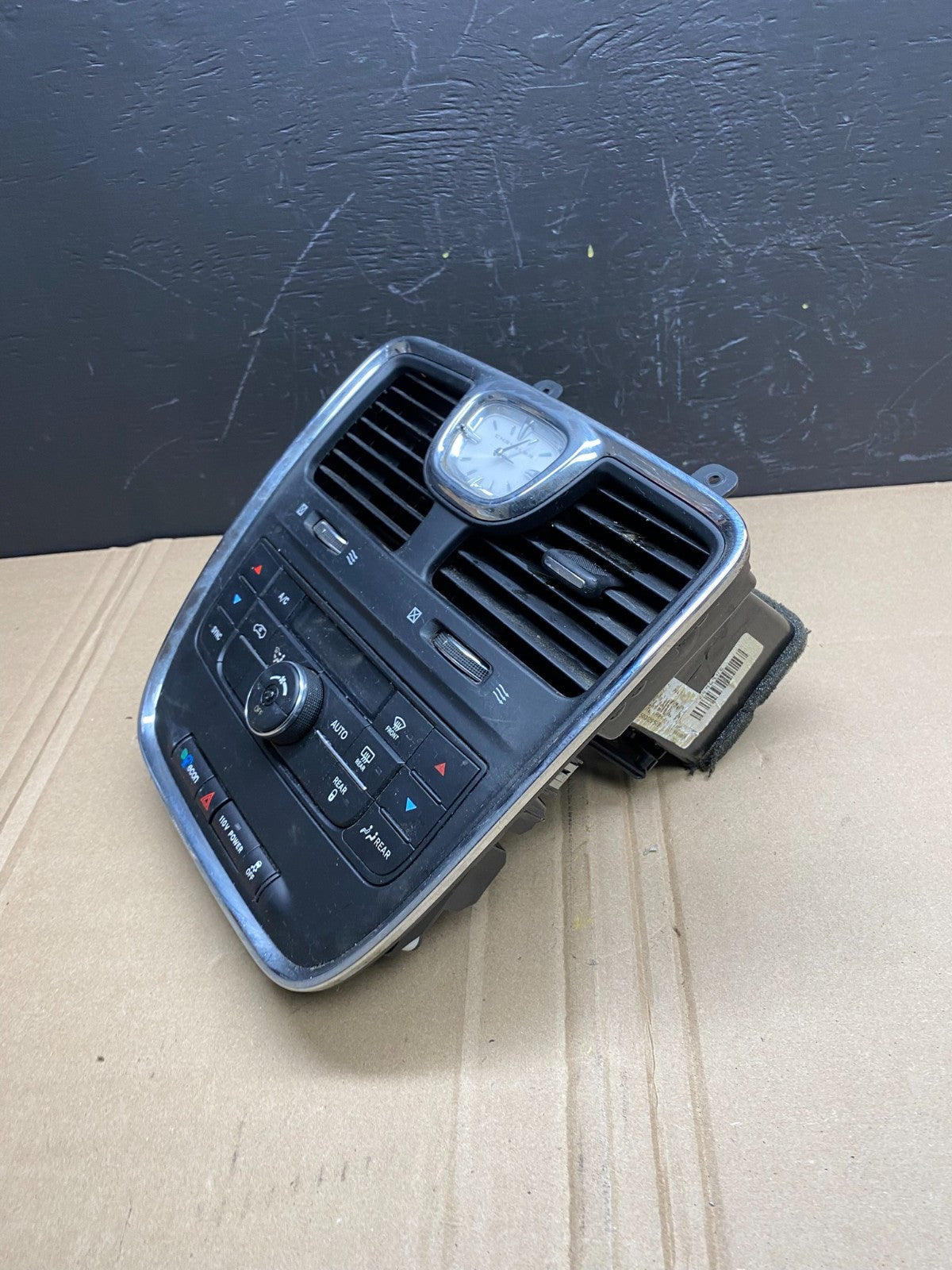 2011-2016 Chrysler Town Country Climate Control Panel Center Dash Trim AB8668 DG2