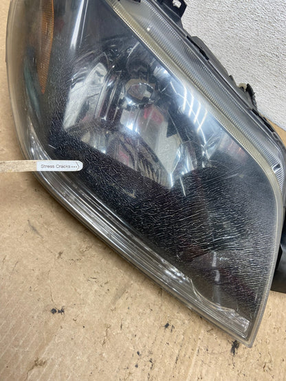 2003-2004 Mitsubishi Outlander Right Passenger Headlight AG3235 DW3