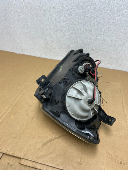 2005 to 2006 Nissan Altima Right RH Side Halogen Headlight AC8422 DW5