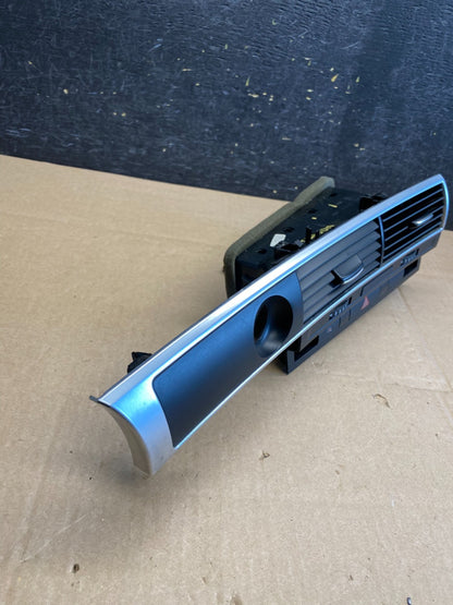 2006 to 2011 Audi A6 Center Dashboard Air Vent ai2993 DG1